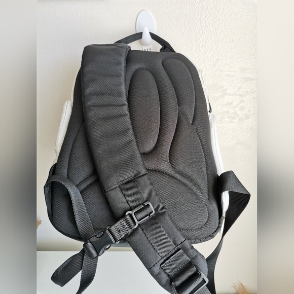 Manfrotto Agile Like New V Sling S. W. Style Camera Bag - Picture 3 of 9